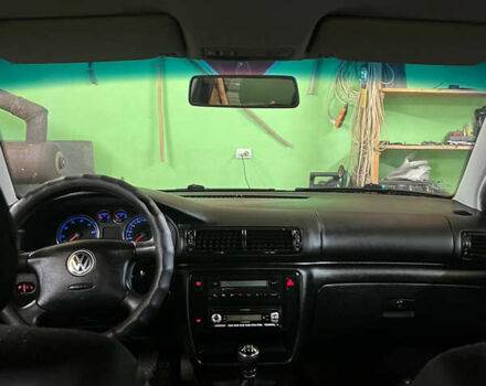 Синий Фольксваген Пассат, объемом двигателя 1.6 л и пробегом 309 тыс. км за 4100 $, фото 34 на Automoto.ua