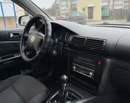 Синий Фольксваген Пассат, объемом двигателя 1.6 л и пробегом 309 тыс. км за 3850 $, фото 19 на Automoto.ua