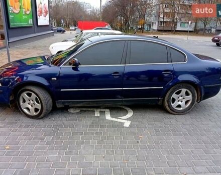 Синий Фольксваген Пассат, объемом двигателя 2.5 л и пробегом 380 тыс. км за 3800 $, фото 1 на Automoto.ua