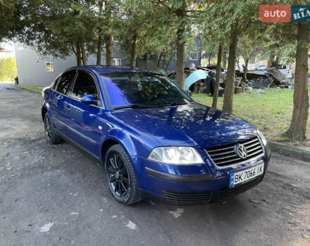 Фольксваген Пассат 2001 у Дубно на Automoto.ua Синій Фольксваген Пассат, об'ємом двигуна 1.6 л та пробігом 197 тис. км за 4600 $, фото 1 на Automoto.ua
