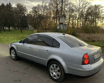 Синий Фольксваген Пассат, объемом двигателя 2.5 л и пробегом 300 тыс. км за 3450 $, фото 4 на Automoto.ua