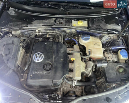 Синий Фольксваген Пассат, объемом двигателя 1.8 л и пробегом 386 тыс. км за 4750 $, фото 19 на Automoto.ua