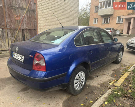 Синий Фольксваген Пассат, объемом двигателя 1.9 л и пробегом 350 тыс. км за 2799 $, фото 2 на Automoto.ua