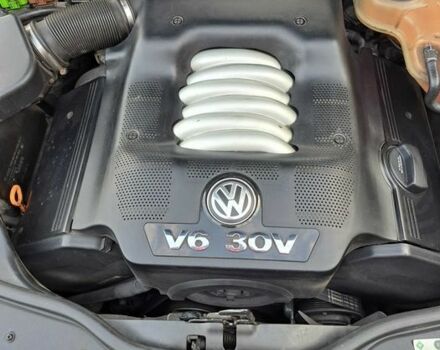 Синий Фольксваген Пассат, объемом двигателя 2.8 л и пробегом 322 тыс. км за 2050 $, фото 6 на Automoto.ua