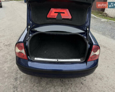 Синий Фольксваген Пассат, объемом двигателя 1.6 л и пробегом 309 тыс. км за 3850 $, фото 12 на Automoto.ua