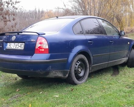 Синий Фольксваген Пассат, объемом двигателя 1.9 л и пробегом 400 тыс. км за 2000 $, фото 1 на Automoto.ua