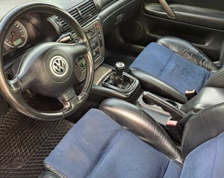 Синий Фольксваген Пассат, объемом двигателя 2.8 л и пробегом 322 тыс. км за 2050 $, фото 5 на Automoto.ua