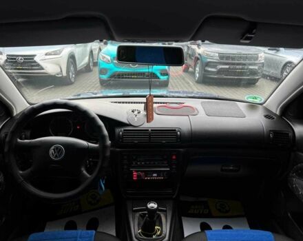 Синий Фольксваген Пассат, объемом двигателя 1.6 л и пробегом 198 тыс. км за 5000 $, фото 10 на Automoto.ua