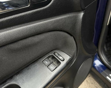 Синий Фольксваген Пассат, объемом двигателя 1.6 л и пробегом 309 тыс. км за 3850 $, фото 14 на Automoto.ua