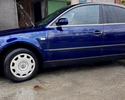 Синий Фольксваген Пассат, объемом двигателя 2 л и пробегом 266 тыс. км за 4410 $, фото 4 на Automoto.ua