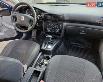 Синий Фольксваген Пассат, объемом двигателя 2 л и пробегом 291 тыс. км за 4199 $, фото 8 на Automoto.ua