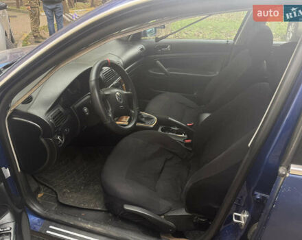 Синий Фольксваген Пассат, объемом двигателя 1.9 л и пробегом 350 тыс. км за 2799 $, фото 4 на Automoto.ua