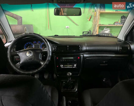 Синий Фольксваген Пассат, объемом двигателя 1.6 л и пробегом 309 тыс. км за 4100 $, фото 33 на Automoto.ua