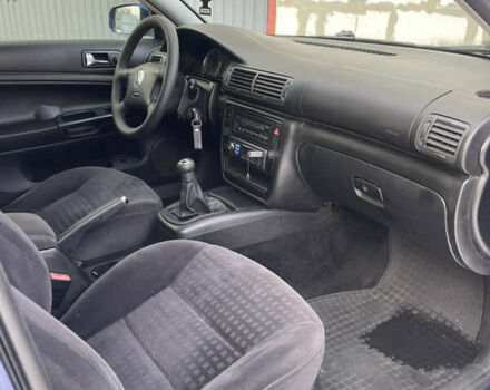 Синий Фольксваген Пассат, объемом двигателя 1.98 л и пробегом 376 тыс. км за 3999 $, фото 60 на Automoto.ua