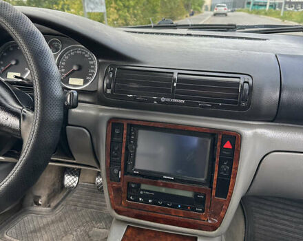 Синий Фольксваген Пассат, объемом двигателя 1.78 л и пробегом 326 тыс. км за 3800 $, фото 21 на Automoto.ua