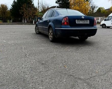 Синий Фольксваген Пассат, объемом двигателя 2.5 л и пробегом 300 тыс. км за 3799 $, фото 1 на Automoto.ua