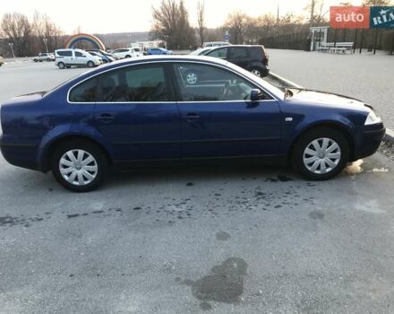 Синий Фольксваген Пассат, объемом двигателя 1.6 л и пробегом 200 тыс. км за 5800 $, фото 6 на Automoto.ua