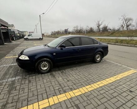 Синий Фольксваген Пассат, объемом двигателя 1.6 л и пробегом 350 тыс. км за 2200 $, фото 6 на Automoto.ua