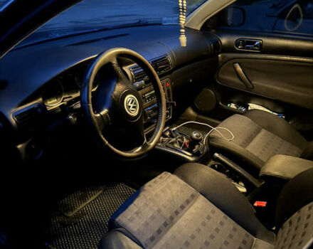 Синий Фольксваген Пассат, объемом двигателя 1.98 л и пробегом 300 тыс. км за 4800 $, фото 33 на Automoto.ua