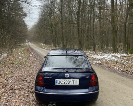 Синий Фольксваген Пассат, объемом двигателя 1.78 л и пробегом 290 тыс. км за 4750 $, фото 4 на Automoto.ua