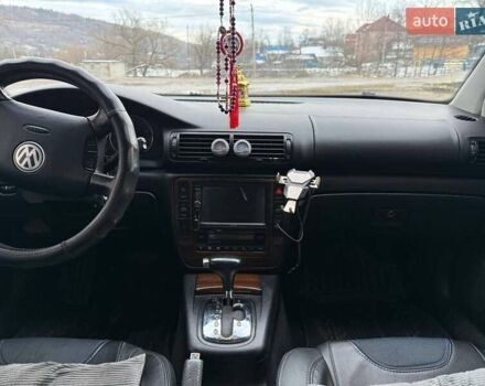 Синій Фольксваген Пассат, об'ємом двигуна 2.5 л та пробігом 304 тис. км за 5450 $, фото 6 на Automoto.ua