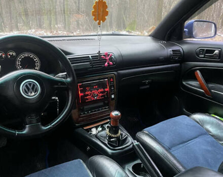 Синий Фольксваген Пассат, объемом двигателя 1.78 л и пробегом 290 тыс. км за 4750 $, фото 7 на Automoto.ua