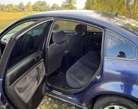 Синий Фольксваген Пассат, объемом двигателя 1.9 л и пробегом 350 тыс. км за 1900 $, фото 4 на Automoto.ua