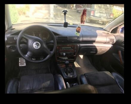 Синій Фольксваген Пассат, об'ємом двигуна 1.8 л та пробігом 330 тис. км за 3200 $, фото 6 на Automoto.ua