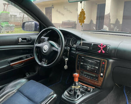 Синий Фольксваген Пассат, объемом двигателя 1.78 л и пробегом 290 тыс. км за 4750 $, фото 9 на Automoto.ua