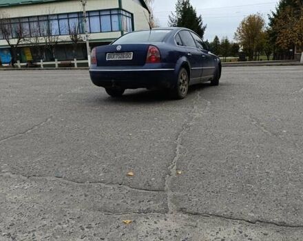 Синий Фольксваген Пассат, объемом двигателя 2.5 л и пробегом 300 тыс. км за 3799 $, фото 2 на Automoto.ua