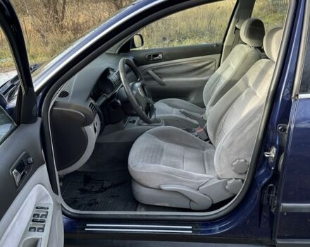 Синій Фольксваген Пассат, об'ємом двигуна 0 л та пробігом 270 тис. км за 2499 $, фото 5 на Automoto.ua