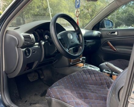 Синий Фольксваген Пассат, объемом двигателя 2.5 л и пробегом 340 тыс. км за 5600 $, фото 6 на Automoto.ua