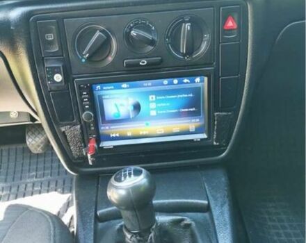 Синій Фольксваген Пассат, об'ємом двигуна 2 л та пробігом 280 тис. км за 4000 $, фото 16 на Automoto.ua