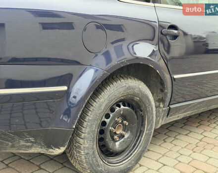 Синий Фольксваген Пассат, объемом двигателя 1.78 л и пробегом 384 тыс. км за 3550 $, фото 5 на Automoto.ua