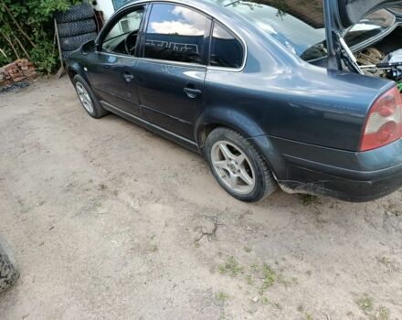 Синий Фольксваген Пассат, объемом двигателя 1 л и пробегом 352 тыс. км за 2800 $, фото 1 на Automoto.ua