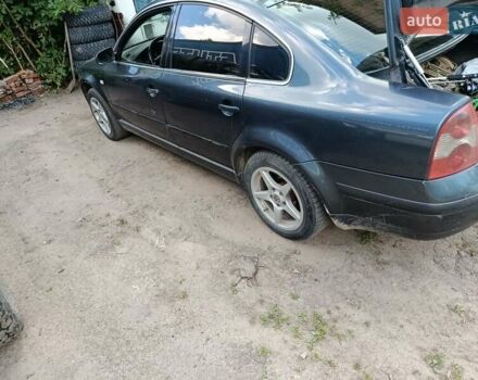 Синий Фольксваген Пассат, объемом двигателя 1.9 л и пробегом 345 тыс. км за 2850 $, фото 2 на Automoto.ua