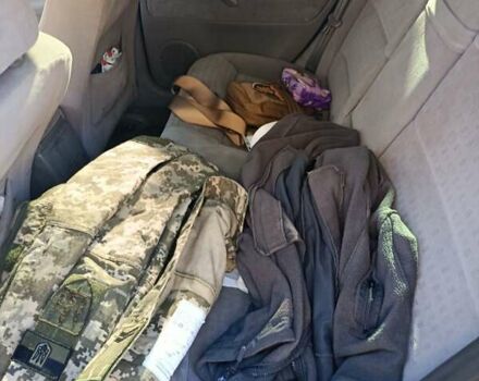 Синий Фольксваген Пассат, объемом двигателя 1.9 л и пробегом 345 тыс. км за 2850 $, фото 4 на Automoto.ua