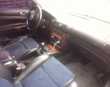 Синий Фольксваген Пассат, объемом двигателя 1.8 л и пробегом 200 тыс. км за 3000 $, фото 6 на Automoto.ua