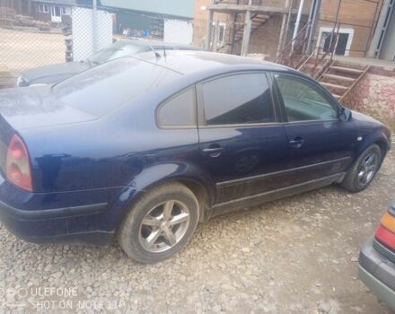 Синий Фольксваген Пассат, объемом двигателя 1.4 л и пробегом 300 тыс. км за 2200 $, фото 2 на Automoto.ua