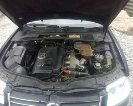 Синий Фольксваген Пассат, объемом двигателя 1.8 л и пробегом 200 тыс. км за 3000 $, фото 5 на Automoto.ua