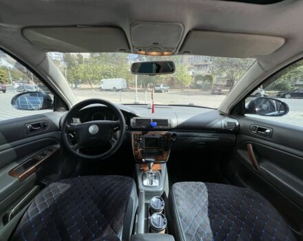 Синий Фольксваген Пассат, объемом двигателя 2.5 л и пробегом 340 тыс. км за 5600 $, фото 5 на Automoto.ua