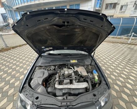 Синий Фольксваген Пассат, объемом двигателя 2.5 л и пробегом 340 тыс. км за 5600 $, фото 3 на Automoto.ua