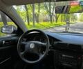 Синий Фольксваген Пассат, объемом двигателя 1.6 л и пробегом 325 тыс. км за 3999 $, фото 9 на Automoto.ua