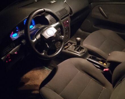 Синій Фольксваген Пассат, об'ємом двигуна 2 л та пробігом 322 тис. км за 900 $, фото 2 на Automoto.ua