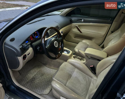 Синій Фольксваген Пассат, об'ємом двигуна 2.5 л та пробігом 294 тис. км за 7000 $, фото 9 на Automoto.ua