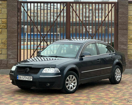 Синий Фольксваген Пассат, объемом двигателя 1.9 л и пробегом 226 тыс. км за 3950 $, фото 1 на Automoto.ua