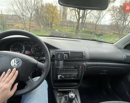 Синій Фольксваген Пассат, об'ємом двигуна 1.6 л та пробігом 161 тис. км за 6000 $, фото 2 на Automoto.ua