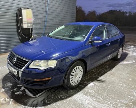 Синий Фольксваген Пассат, объемом двигателя 1.6 л и пробегом 155 тыс. км за 2950 $, фото 6 на Automoto.ua