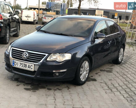 Синий Фольксваген Пассат, объемом двигателя 2 л и пробегом 280 тыс. км за 4100 $, фото 5 на Automoto.ua