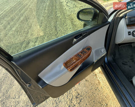 Фольксваген Пассат 2005 в Черновцах на Automoto.ua Синий Фольксваген Пассат, объемом двигателя 1.98 л и пробегом 175 тыс. км за 6950 $, фото 10 на Automoto.ua